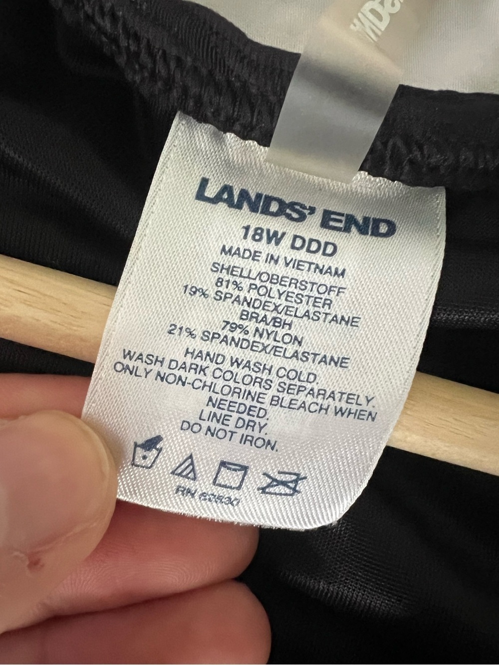 Lands’ End Textured Tankini Top - Picture 2 of 6